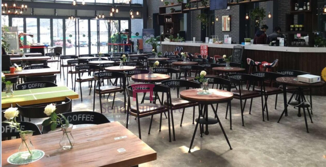 Bar Cafe Commercial Metal Chair With Wood Seat , Industrial Style Dining Chairs